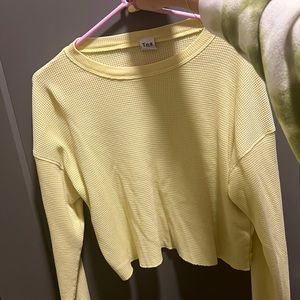 Aritzia TNA Yellow cropped waffle long sleeve size medium